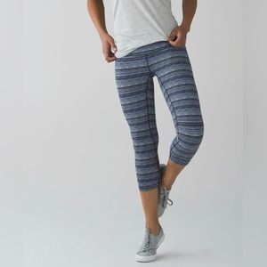 Lululemon Wunder Under Crop III (21 1/2")
Space Dye Twist Sapphire Blue Multi